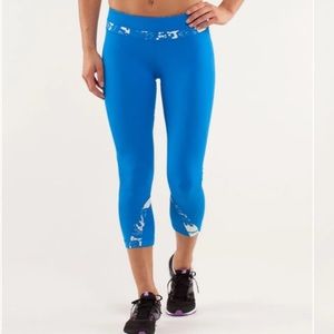 Lululemon Run: Inspire Crop II